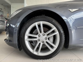 Tesla Model S 1800