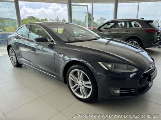 Tesla Model S 1800