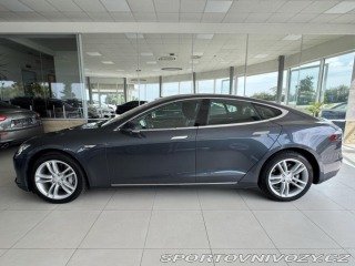 Tesla Model S 1800