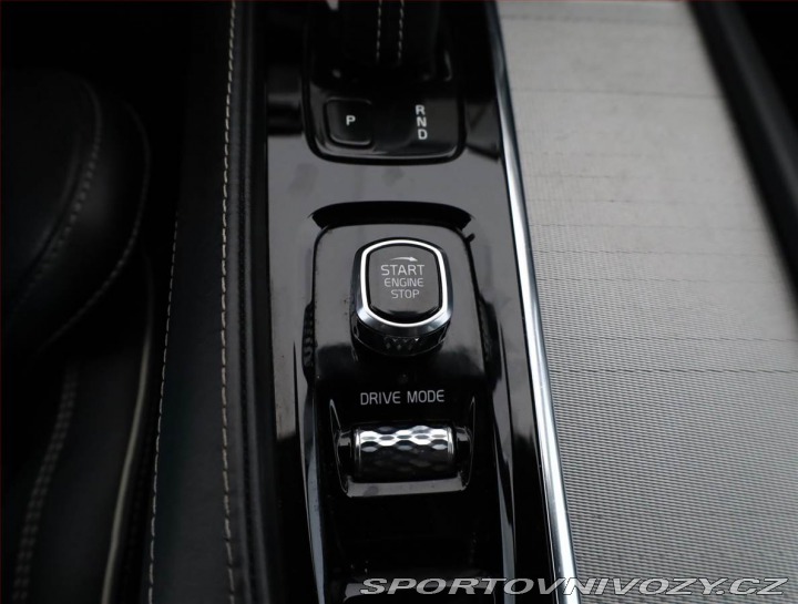 Volvo Ostatní modely XC90 B6 AWD 2021