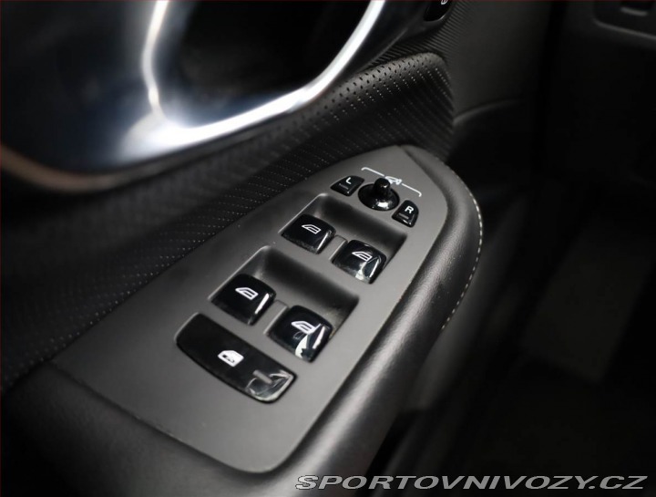 Volvo Ostatní modely XC90 B6 AWD 2021