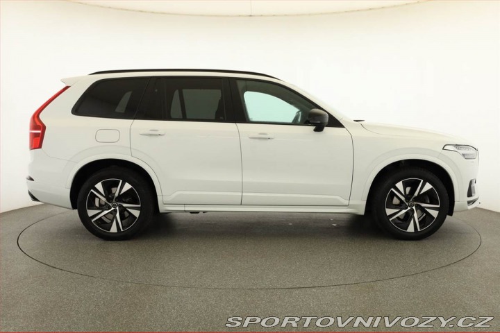 Volvo Ostatní modely XC90 B6 AWD 2021