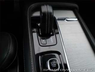 Volvo Ostatní modely XC90 B6 AWD 2021