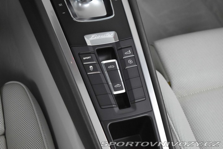 Porsche Boxster 981 2.7 195kW PDK *BOSE*Č 2012