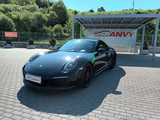 Porsche 911 Carrera 4 GTS