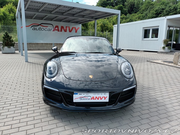 Porsche 911 Carrera 4 GTS 2018