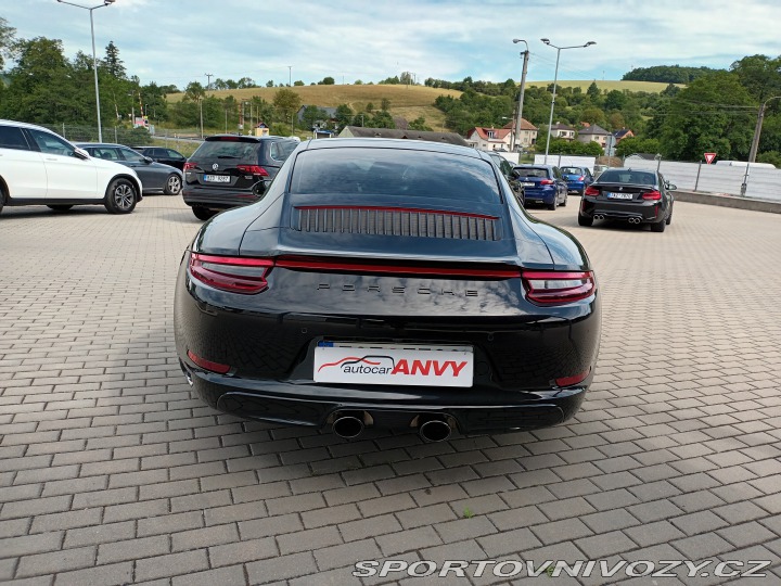 Porsche 911 Carrera 4 GTS 2018