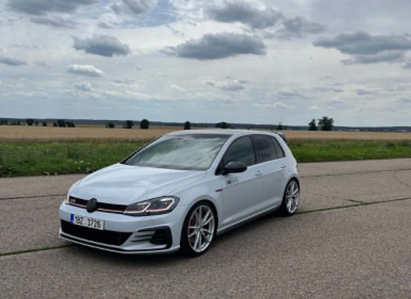 Volkswagen Golf 7.5 GTI PERFORMANCE