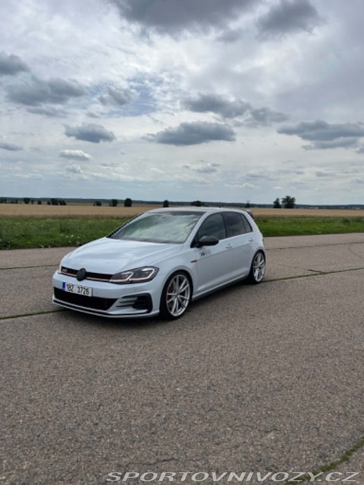Volkswagen Golf 7.5 GTI PERFORMANCE