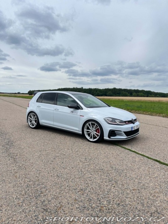 Volkswagen Golf 7.5 GTI PERFORMANCE 2018