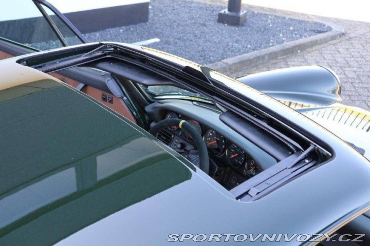 Porsche 911 964 Carrera 2 1990