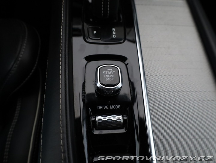 Volvo Ostatní modely XC90 R-Design B6 AWD 2021