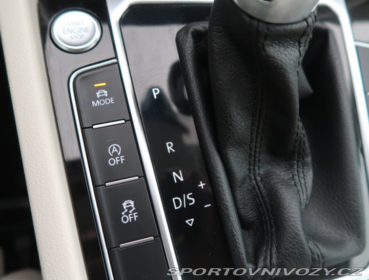Volkswagen Ostatní modely Passat Highline 2.0 BiTDI 2015