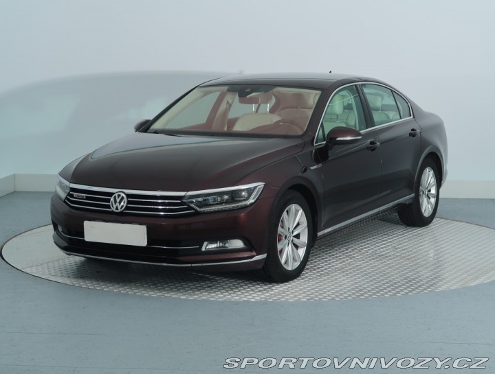 Volkswagen Ostatní modely Passat Highline 2.0 BiTDI 2015