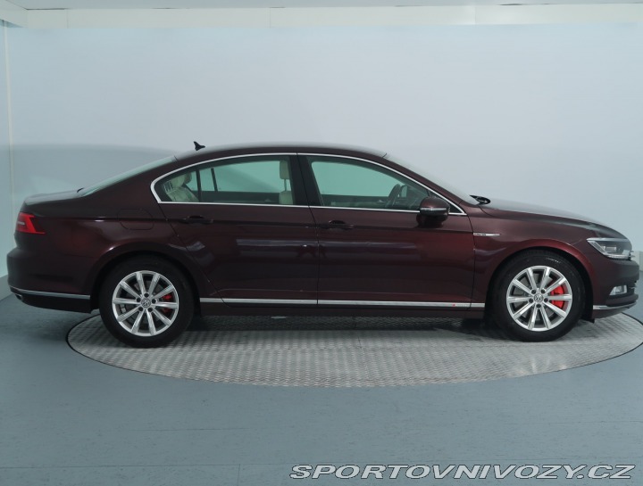 Volkswagen Ostatní modely Passat Highline 2.0 BiTDI 2015
