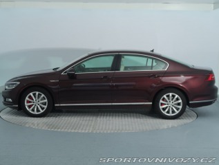 Volkswagen Ostatní modely Passat Highline 2.0 BiTDI 2015