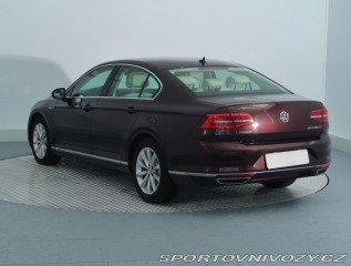 Volkswagen Ostatní modely Passat Highline 2.0 BiTDI 2015
