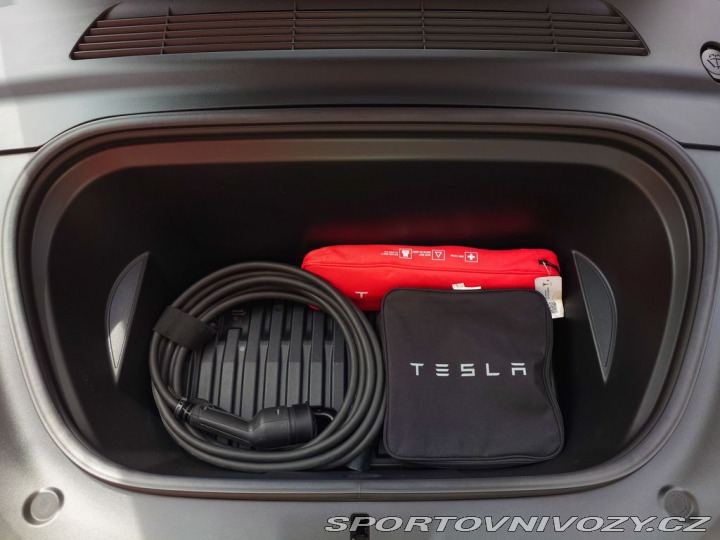 Tesla Model Y Long Range Dual Motor 378 2022