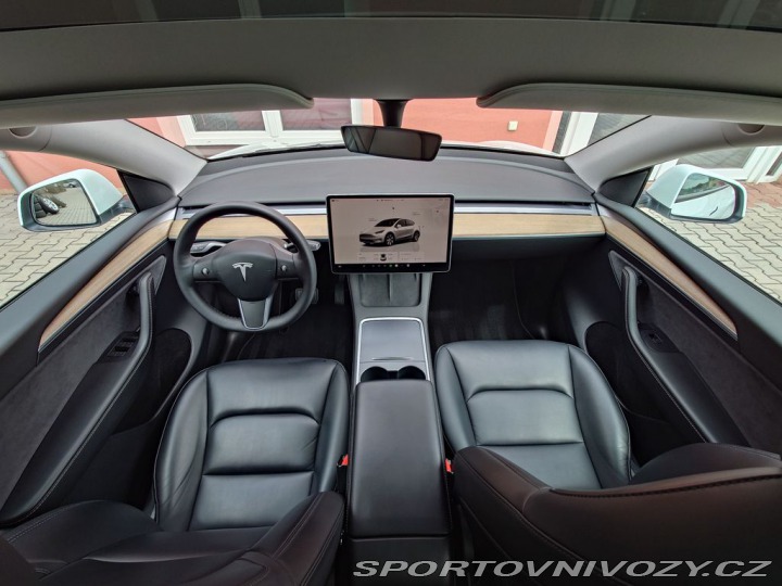 Tesla Model Y Long Range Dual Motor 378 2022