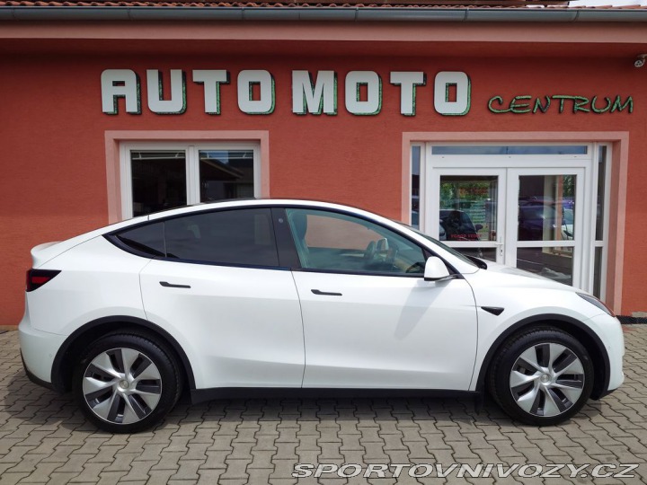 Tesla Model Y Long Range Dual Motor 378 2022