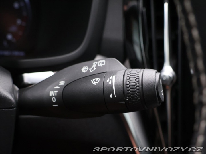 Volvo V60 2,0 T5 184kW Drive-E R-De 2022