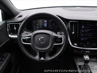 Volvo V60 2,0 T5 184kW Drive-E R-De 2022