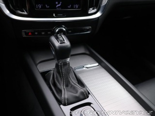 Volvo V60 2,0 T5 184kW Drive-E R-De 2022