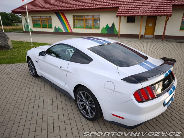 Ford Mustang 5,0   GT V8 1800