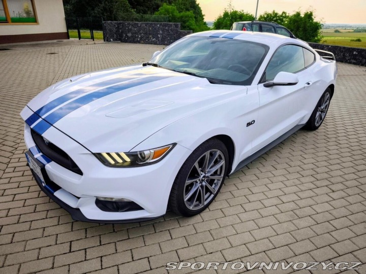 Ford Mustang 5,0   GT V8 1800