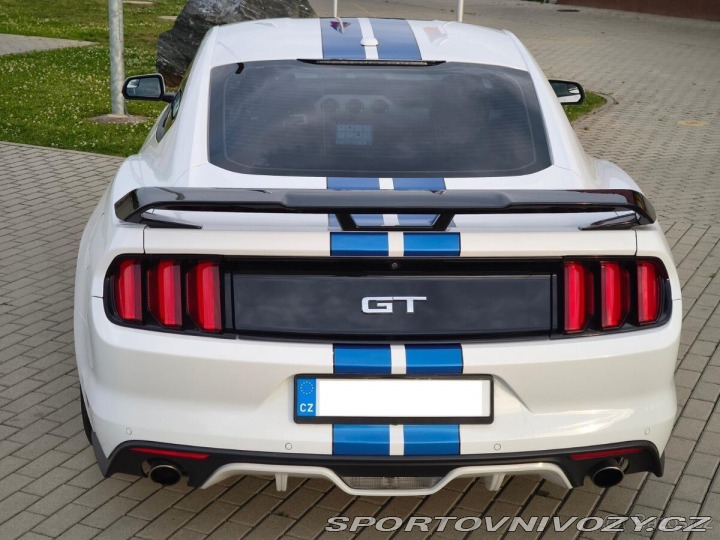 Ford Mustang 5,0   GT V8 1800