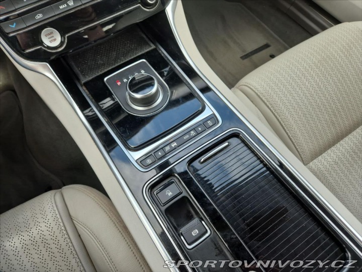 Jaguar XF 2,0 25t Prestige 2018