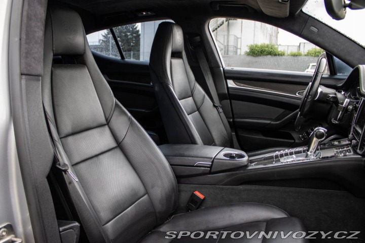 Porsche Panamera 4.8 Turbo 368kW / AJ NA 2010