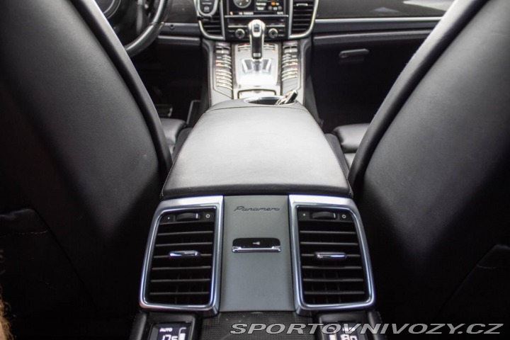 Porsche Panamera 4.8 Turbo 368kW / AJ NA 2010
