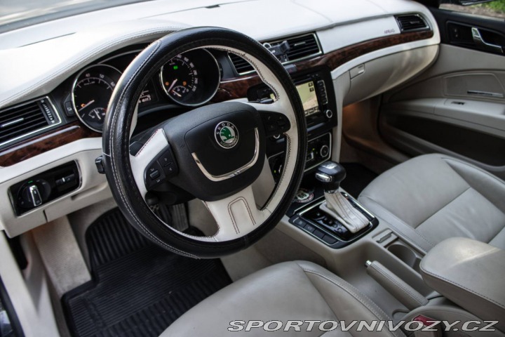 Škoda Superb 3.6 FSI V6 4x4 Elegance 2009