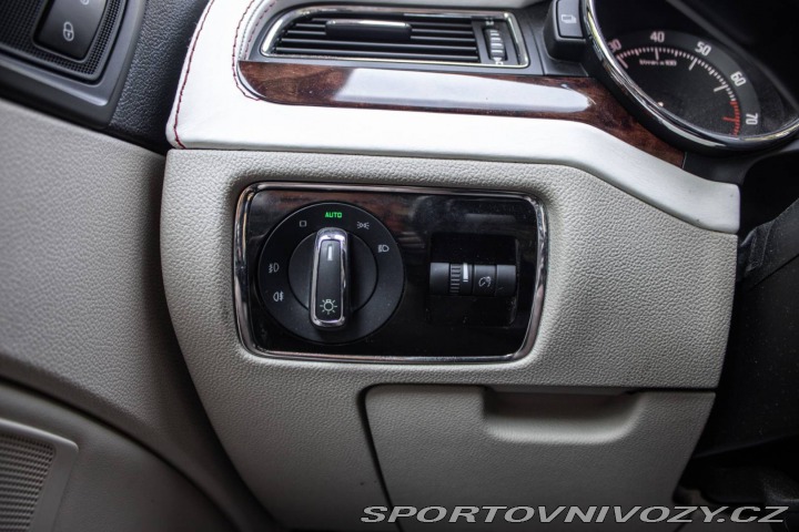 Škoda Superb 3.6 FSI V6 4x4 Elegance 2009