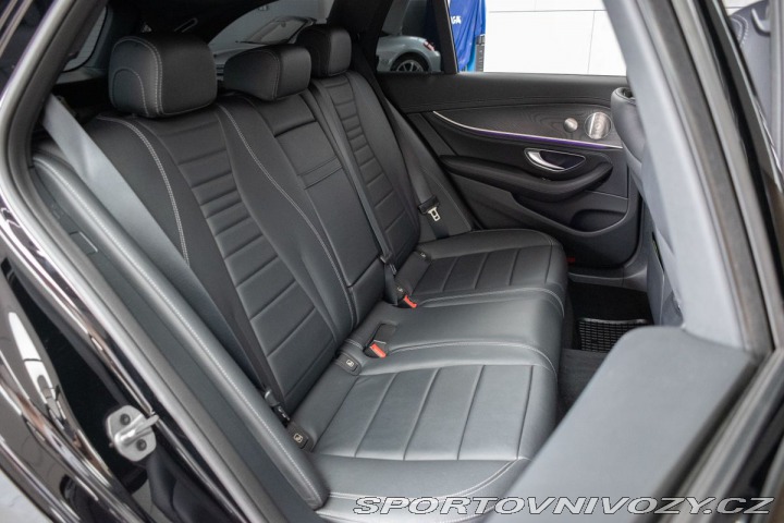 Mercedes-Benz E E 220d AMG*4MATIC*TAŽNÉ*A 2021