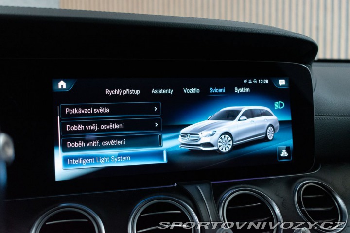 Mercedes-Benz E E 220d AMG*4MATIC*TAŽNÉ*A 2021