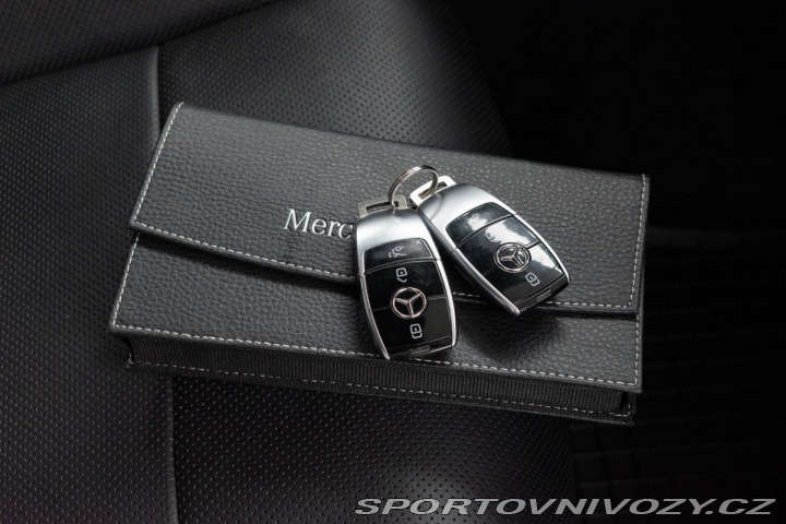 Mercedes-Benz E E 220d AMG*4MATIC*TAŽNÉ*A 2021