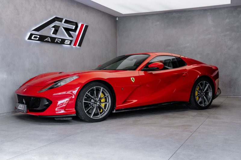 Ferrari 812 GTS, lift, karbon, CZ