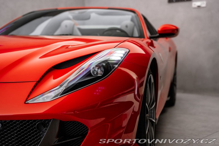 Ferrari 812 GTS, lift, karbon, CZ 2021