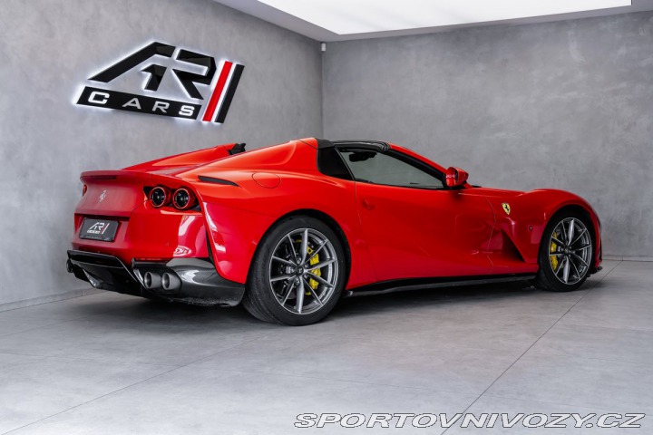 Ferrari 812 GTS, lift, karbon, CZ 2021
