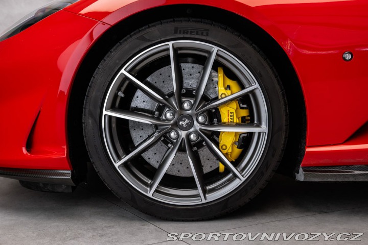 Ferrari 812 GTS, lift, karbon, CZ 2021