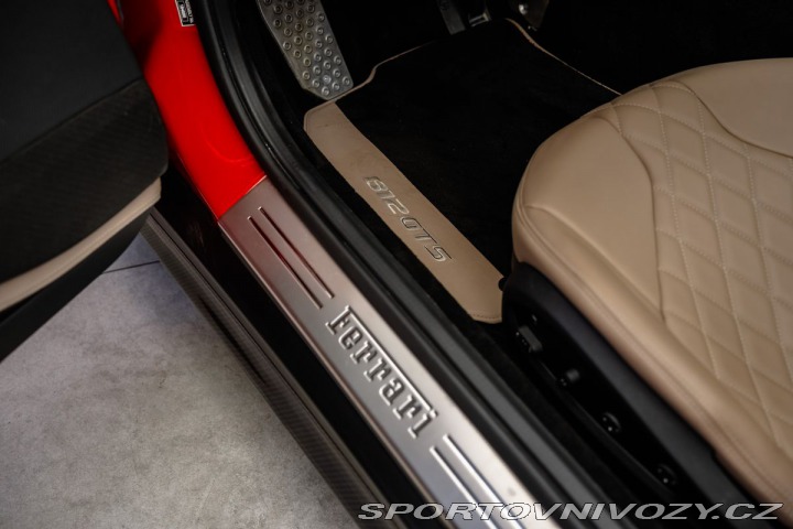 Ferrari 812 GTS, lift, karbon, CZ 2021