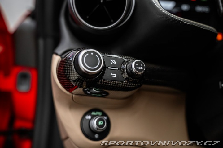 Ferrari 812 GTS, lift, karbon, CZ 2021