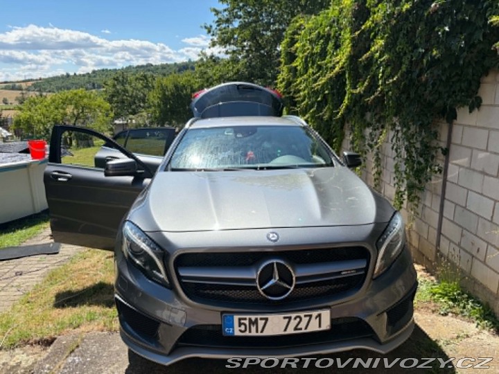 Mercedes-Benz Ostatní modely GLA45 AMG 4matic 2015