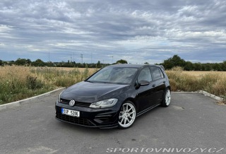 Volkswagen Golf 7.5 R Akrapović