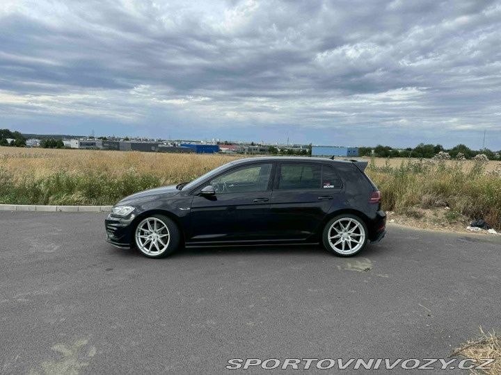 Volkswagen Golf 7.5 R Akrapović 2019