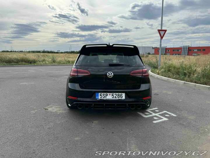 Volkswagen Golf 7.5 R Akrapović 2019