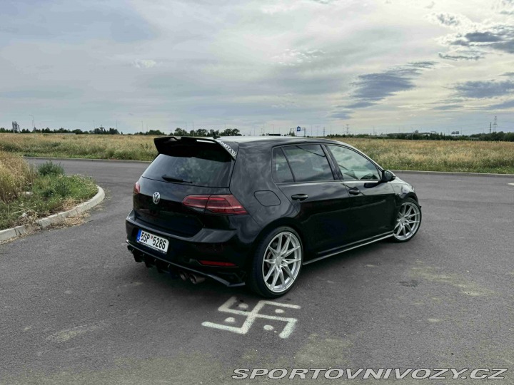 Volkswagen Golf 7.5 R Akrapović 2019