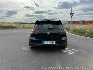 Volkswagen Golf 7.5 R Akrapović 2019